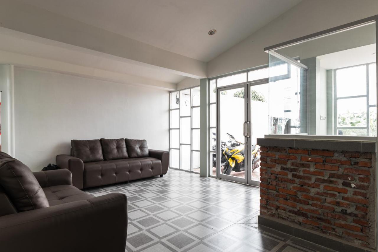 Reddoorz Plus Near Rs Usu Medan 2 Zewnętrze zdjęcie